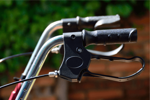 Como Montar Guidões com Acabamento Cromado em Bicicletas Clássicas