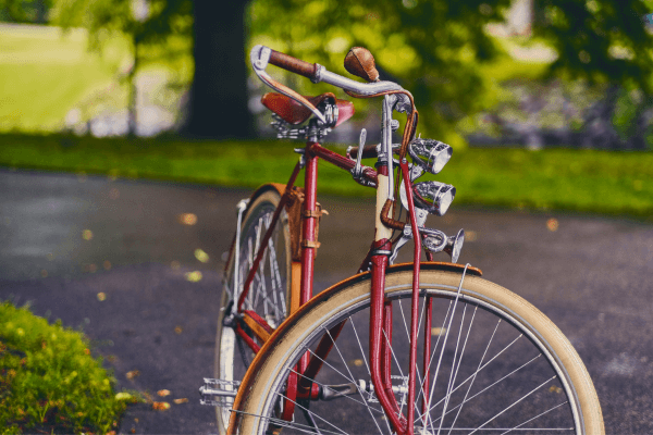 Como pintar uma bicicleta retrô com efeito metálico 