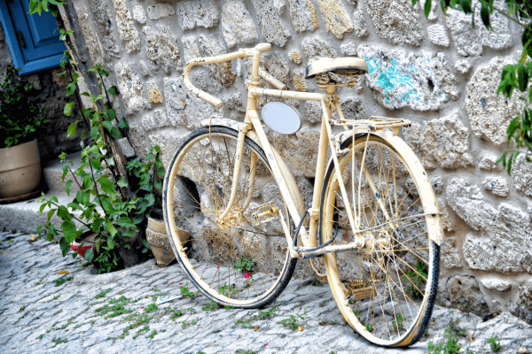 Como restaurar pinturas originais de bicicletas clássicas