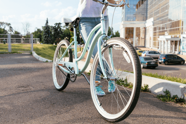 Ideias Criativas para Personalizar Rodas de Bicicletas Retrô com Pintura e Detalhes